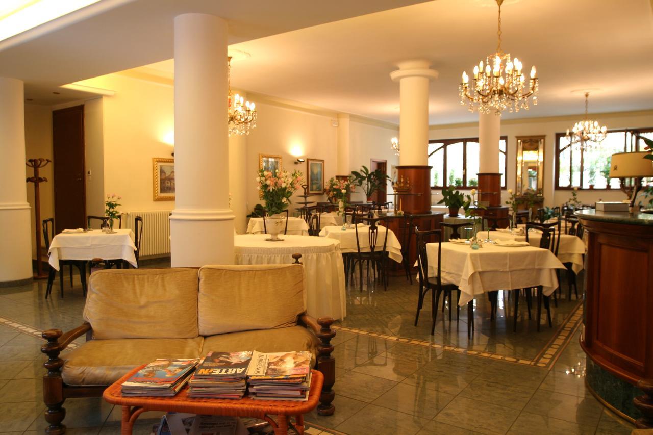 Hotel Pescetto Albenga Buitenkant foto