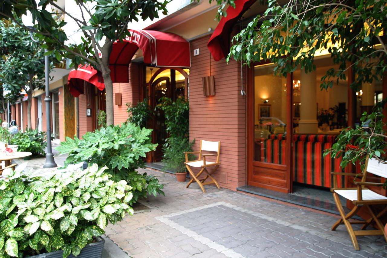 Hotel Pescetto Albenga Buitenkant foto