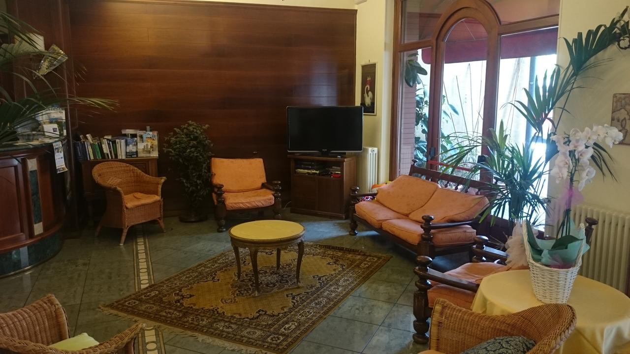 Hotel Pescetto Albenga Buitenkant foto