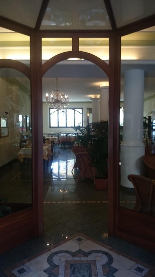 Hotel Pescetto Albenga Buitenkant foto
