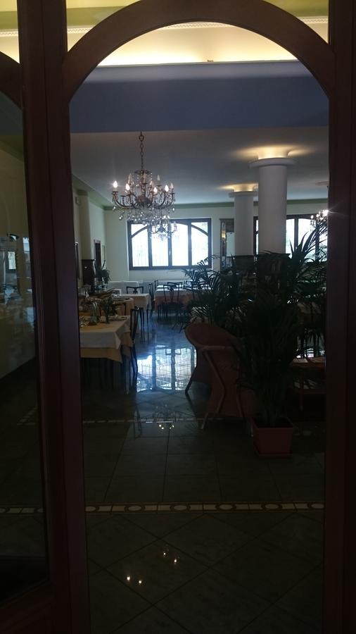 Hotel Pescetto Albenga Buitenkant foto