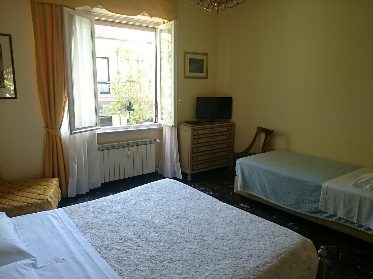 Hotel Pescetto Albenga Buitenkant foto