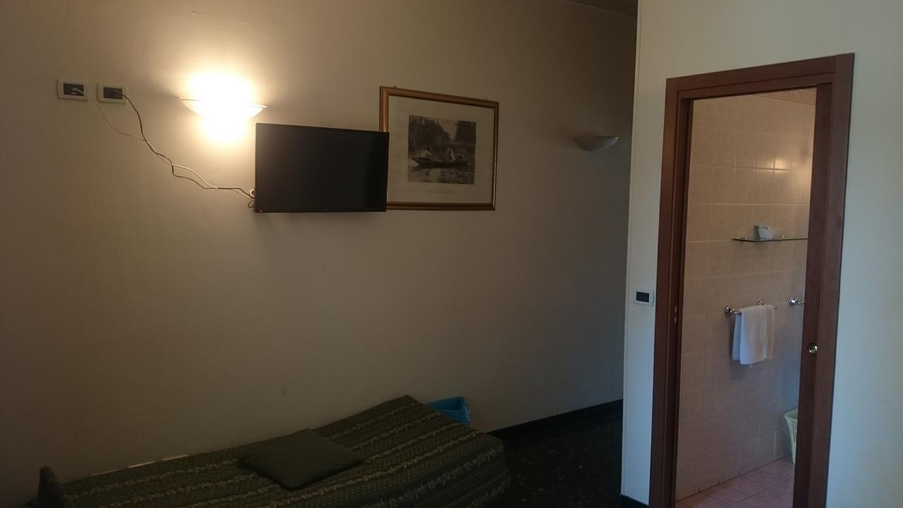 Hotel Pescetto Albenga Buitenkant foto