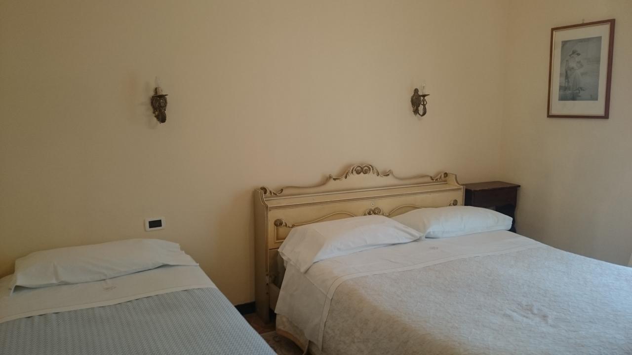 Hotel Pescetto Albenga Buitenkant foto